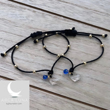 Load image into Gallery viewer, Pulseras en hilo trenzado con piedras laminadas en oro